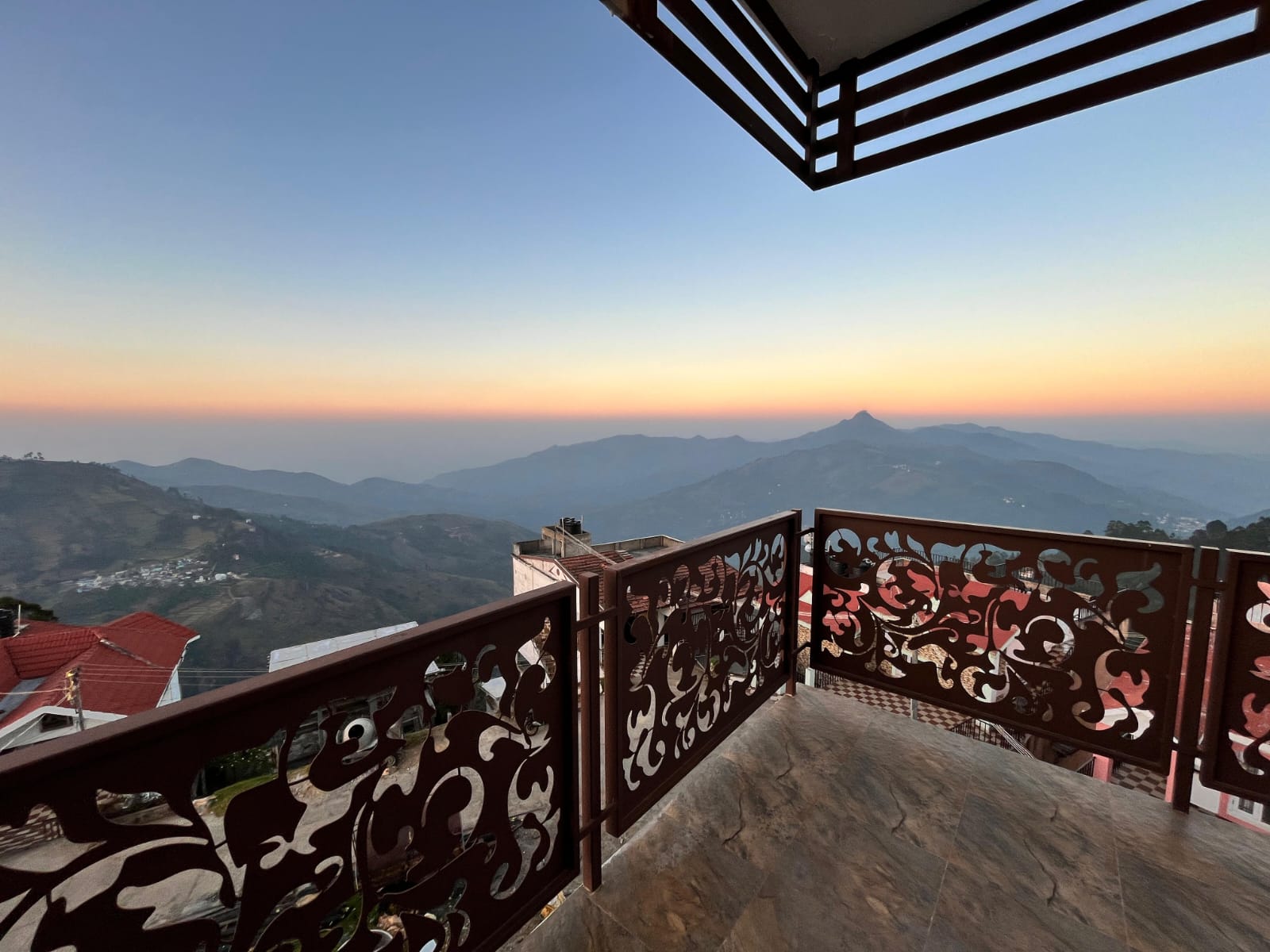 Santha 4 bhk Luxury Property