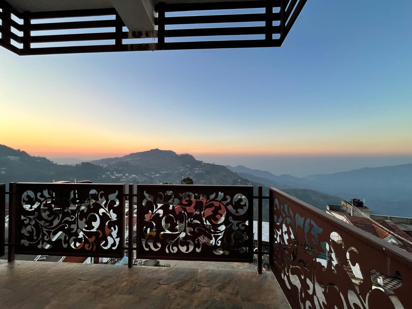 Santha 4 bhk Luxury Property photo