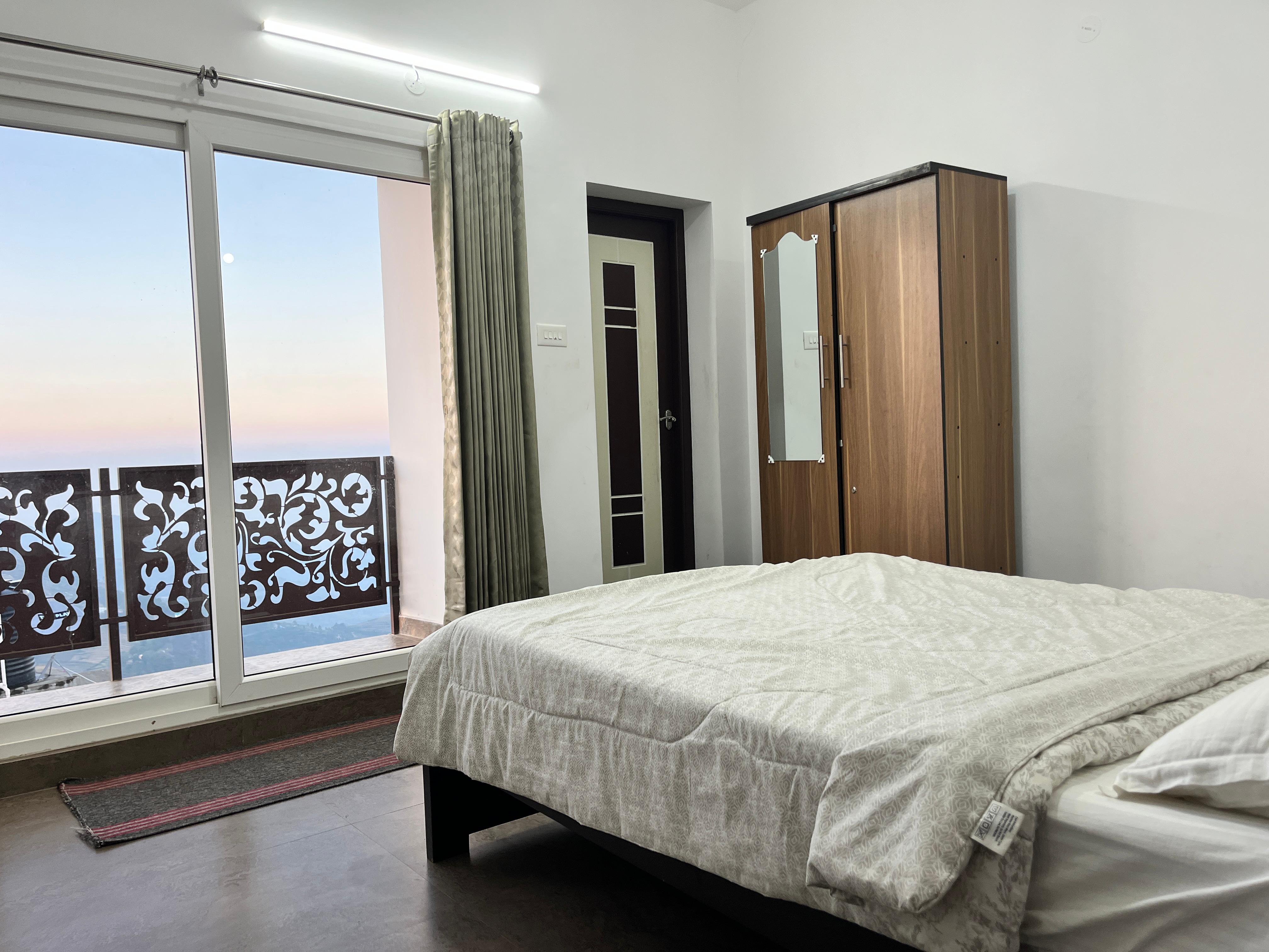 Santha 4 bhk Luxury Property photo