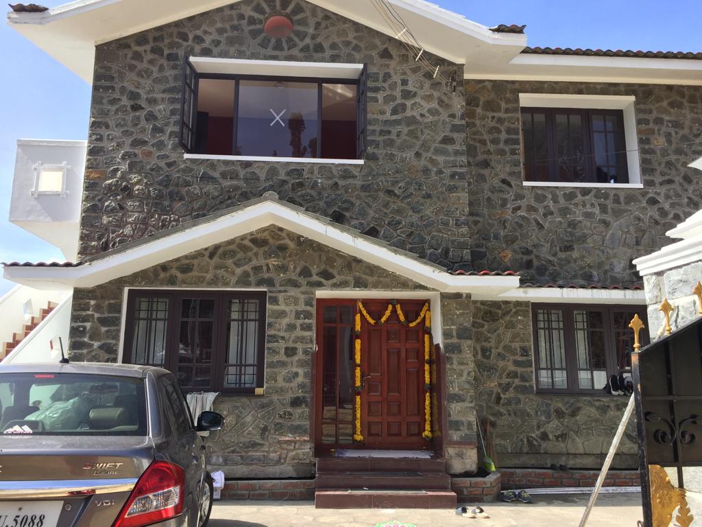 6 bhk stone house Luxury stay photo