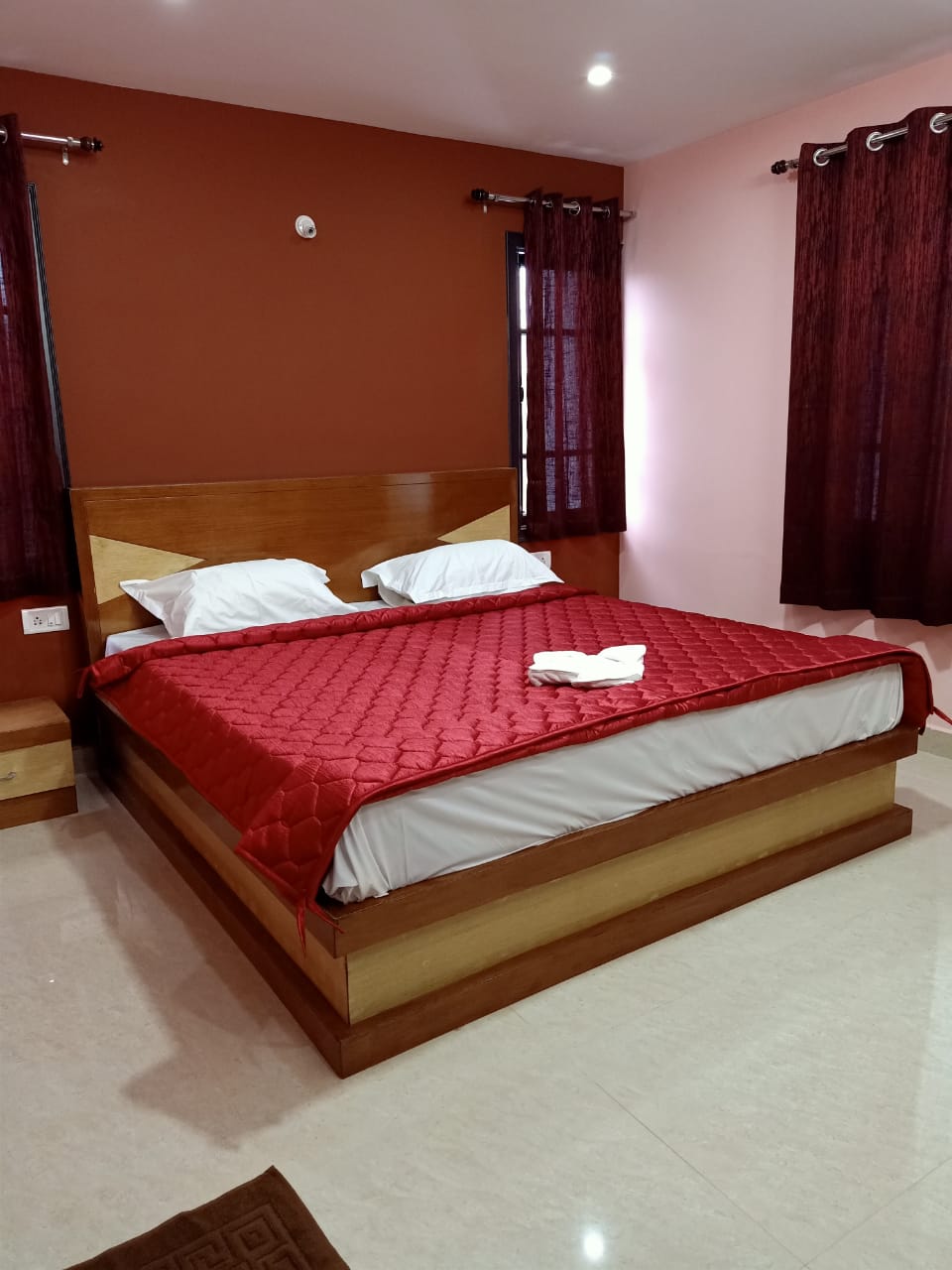 6 bhk stone house Luxury stay photo