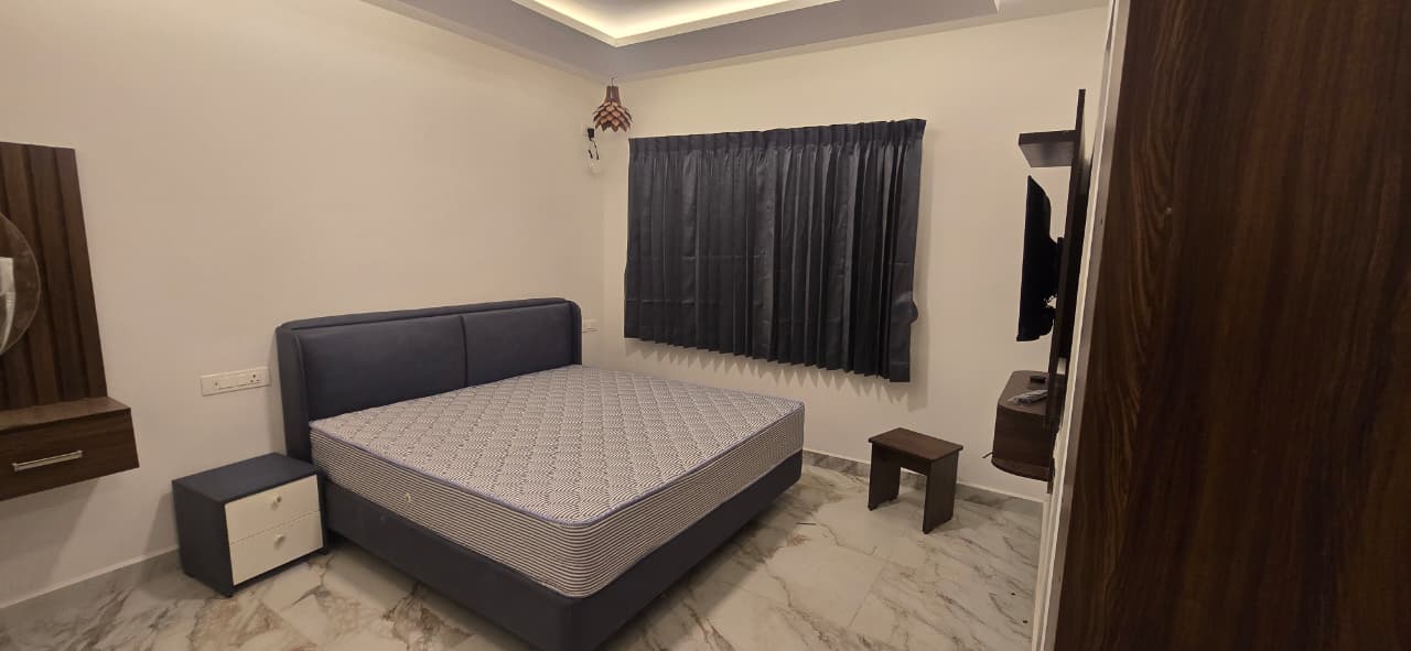 5 bhk Swimming pool property photo