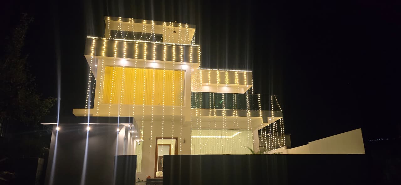 5 bhk Swimming pool property photo